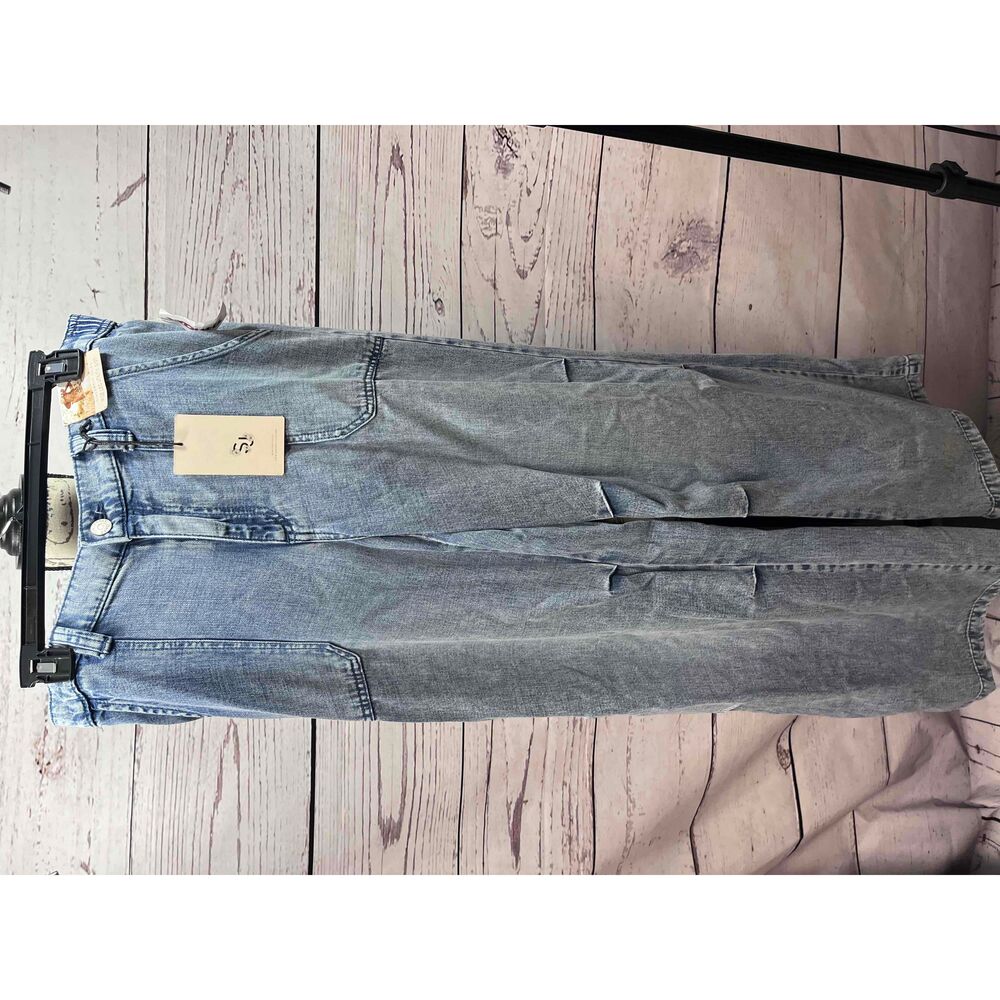 NWT Sincerely Jules High Waisted Straight Leg Light Wash Jeans Size 5 - Picture 1 of 3